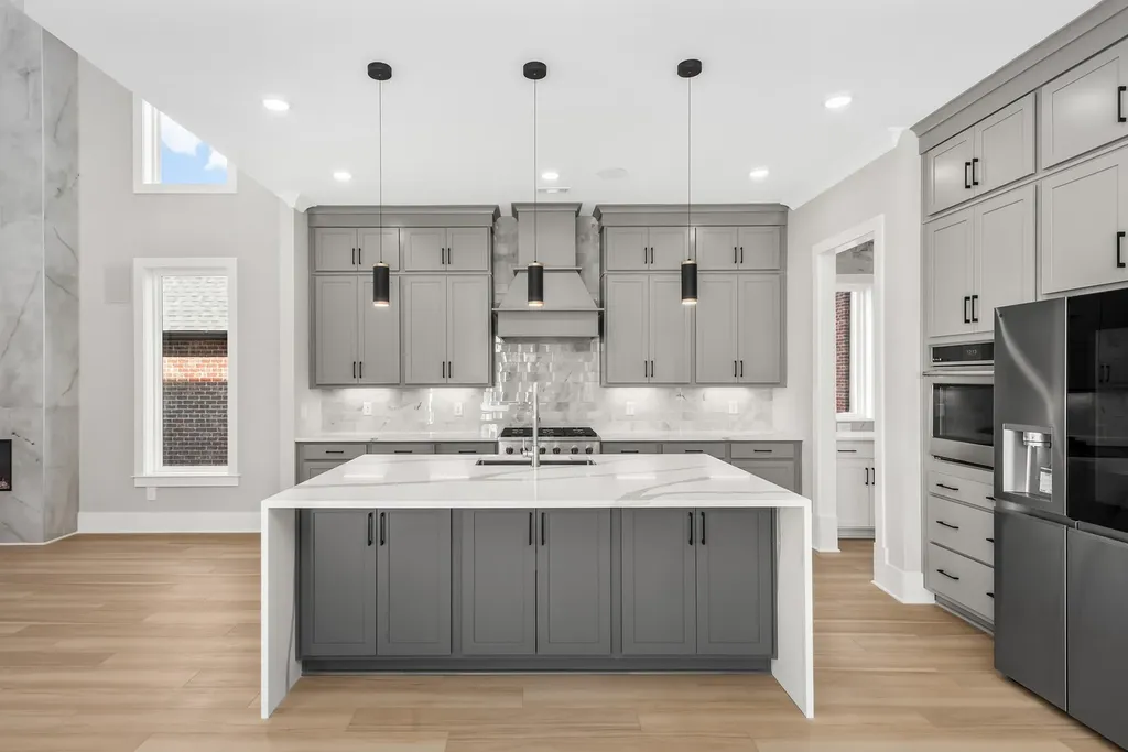 4007 Poplar Farms Dr, E Franklin TN 37067