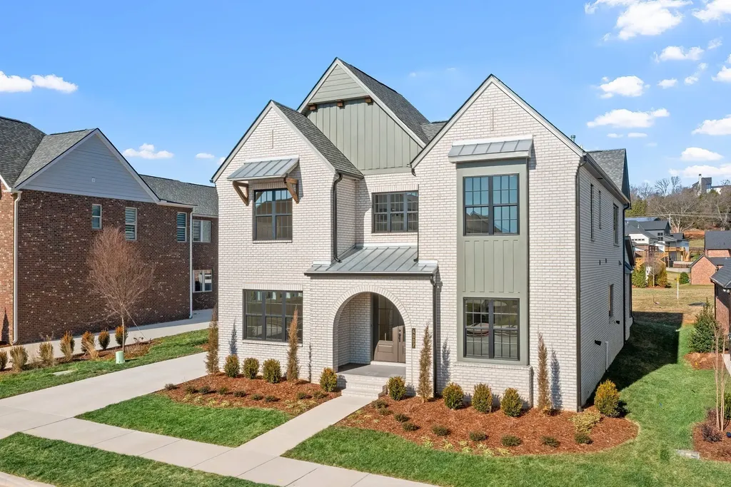 4007 Poplar Farms Dr, E Franklin TN 37067
