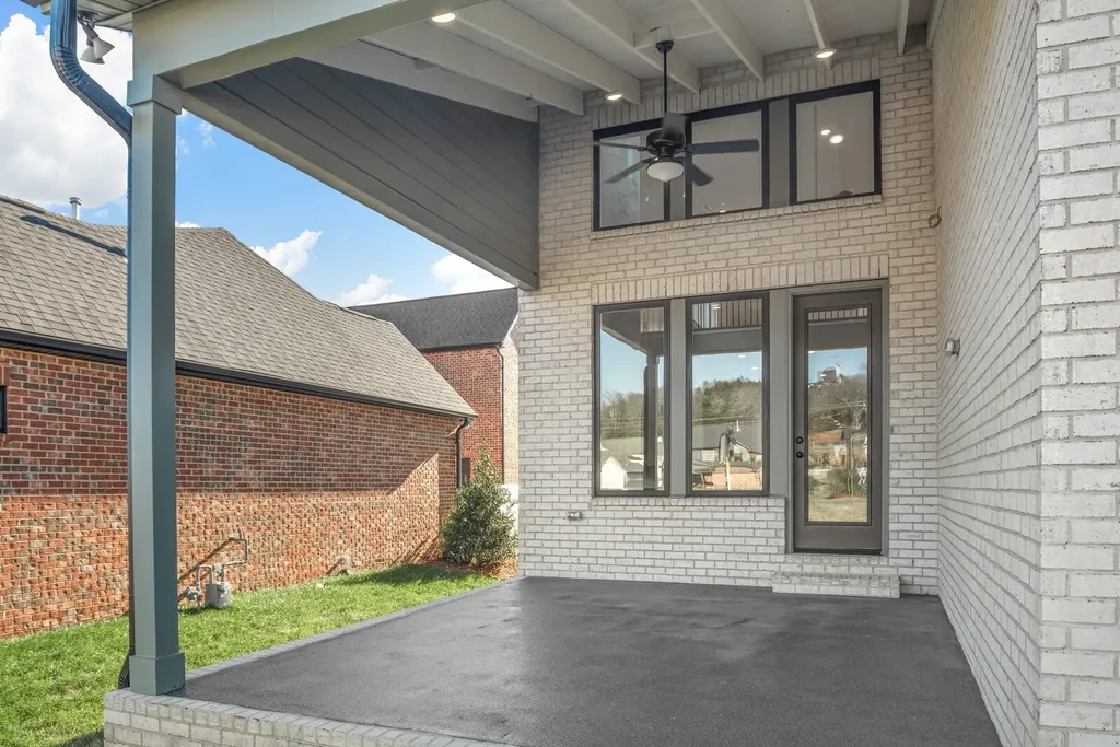 4007 Poplar Farms Dr, E Franklin TN 37067