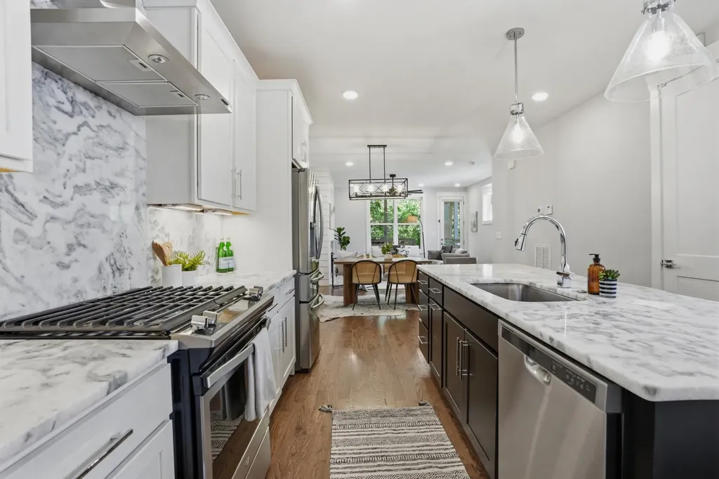 1911B 15th Ave, N Nashville TN 37208
