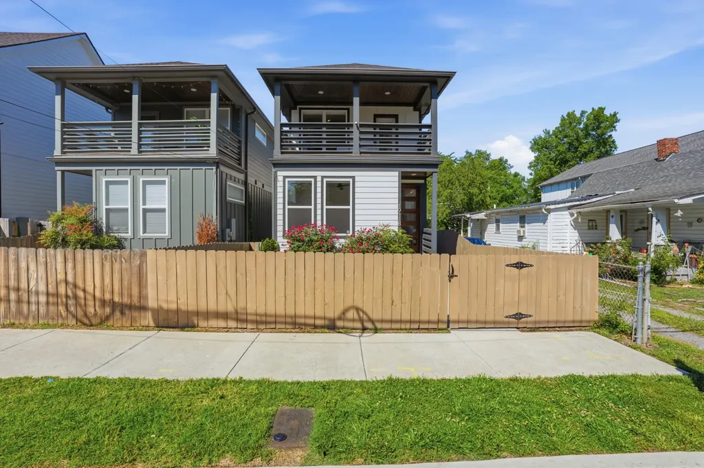 1911B 15th Ave, N Nashville TN 37208
