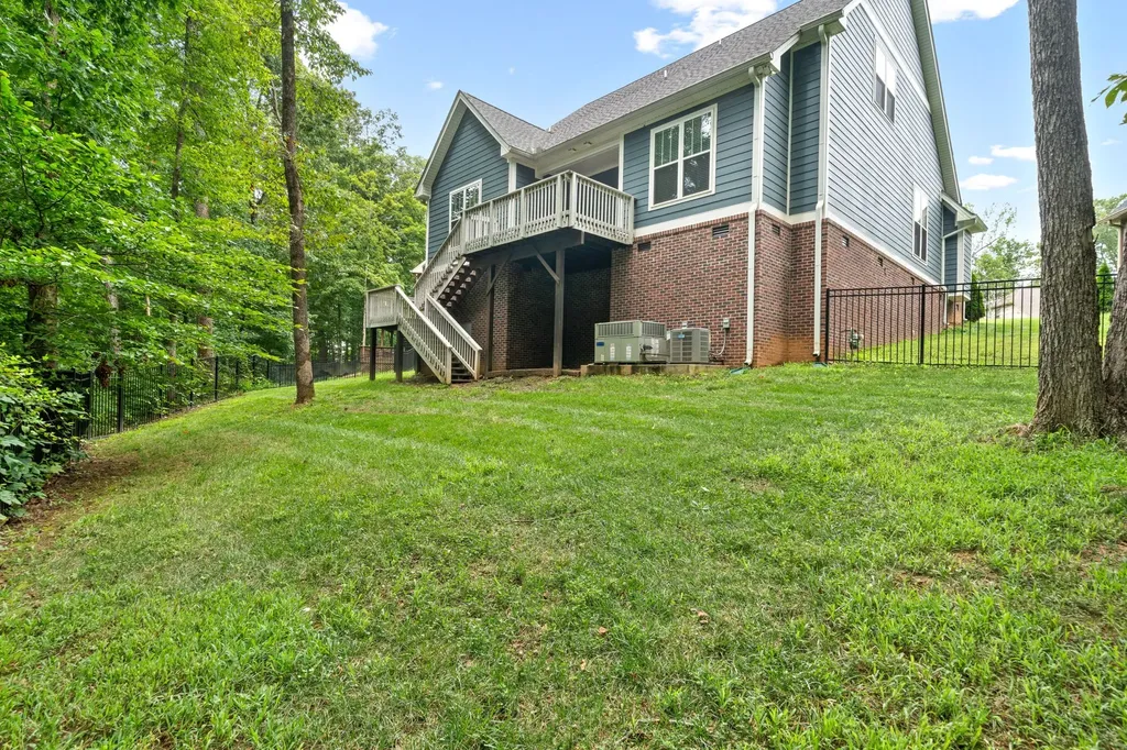 253 Birnam Wood Trace Clarksville TN 37043