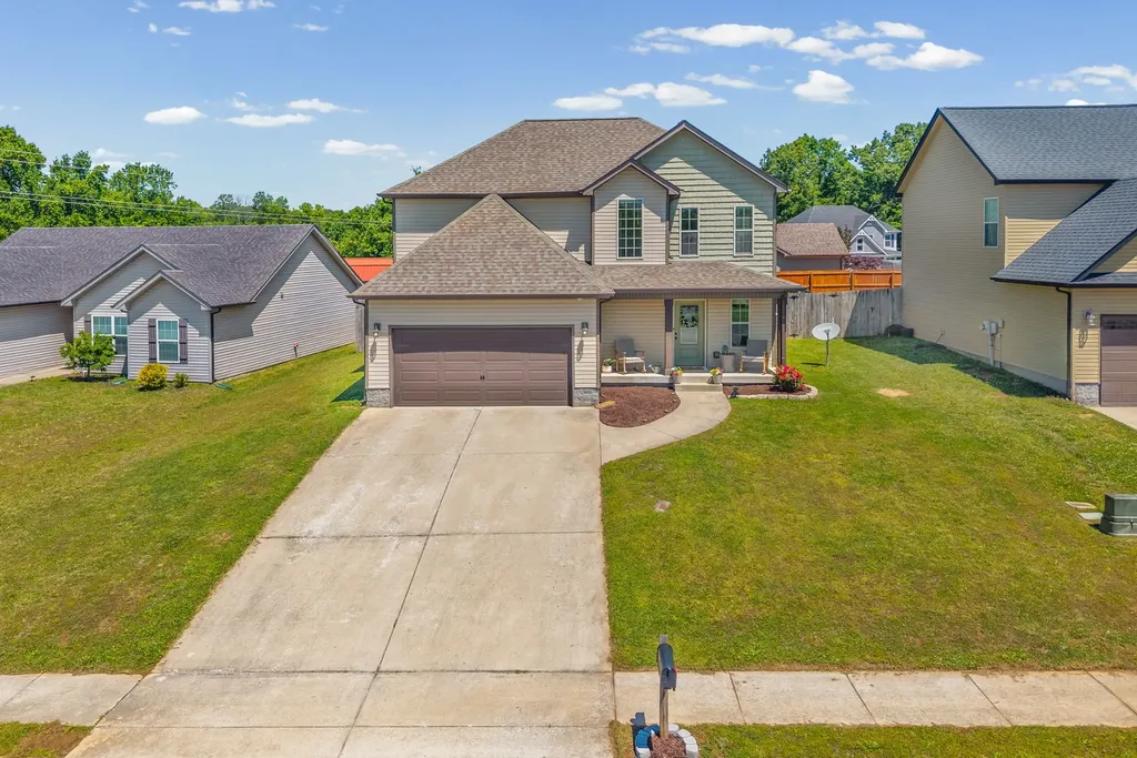 2114 Trophy Trace Clarksville TN 37040
