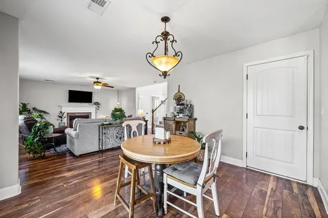 2114 Trophy Trace Clarksville TN 37040