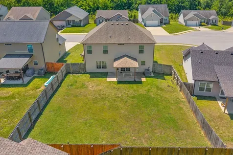 2114 Trophy Trace Clarksville TN 37040