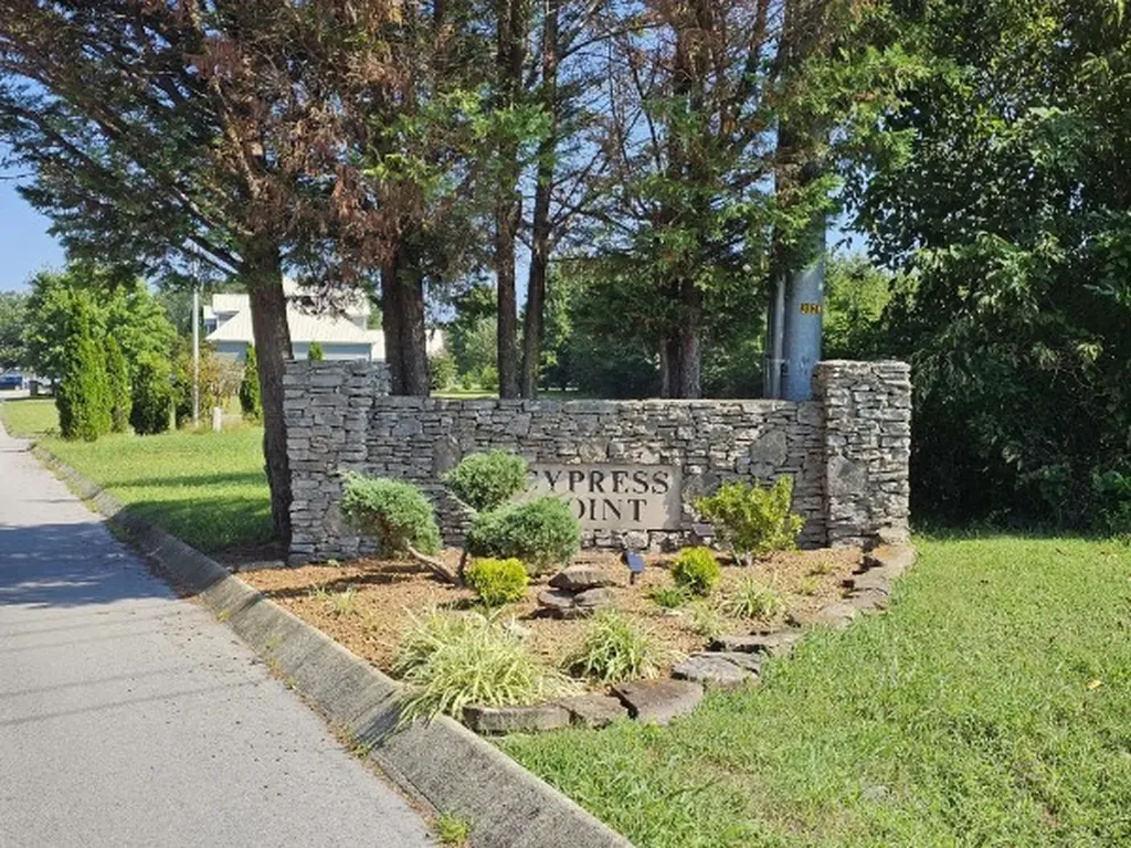 73 Cypress Point Drive Winchester TN 37398