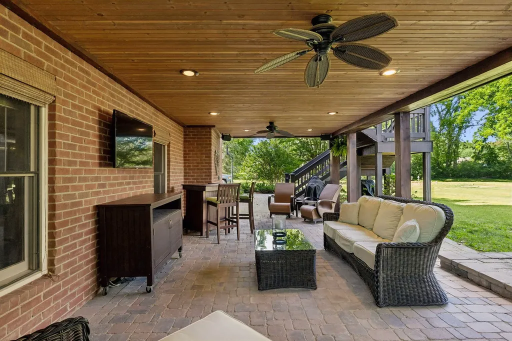 2001 Cedarmont Drive Franklin TN 37067