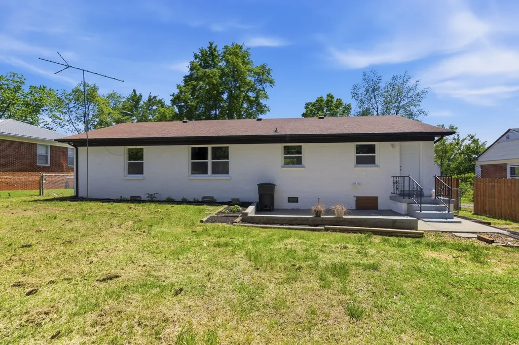 1307 Diana Street Murfreesboro TN 37130