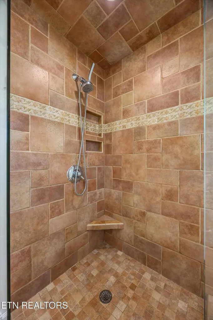 12805 Peach View Drive Knoxville TN 37922