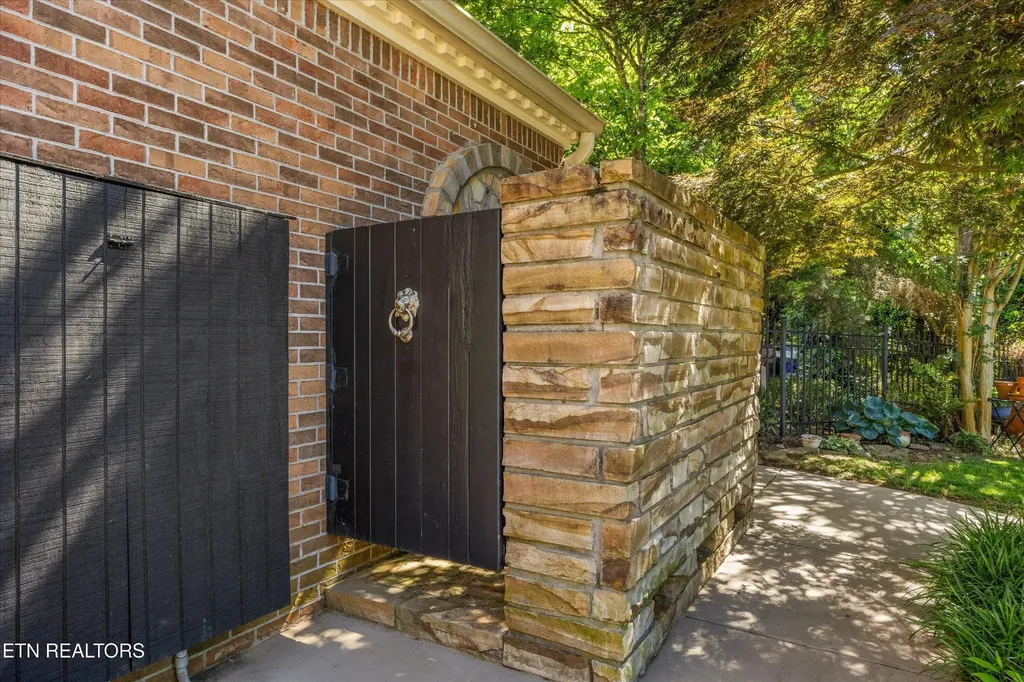 12805 Peach View Drive Knoxville TN 37922