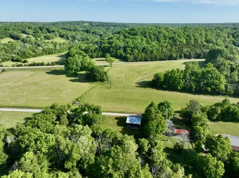 4190 Fattybread Branch Road Williamsport TN 38487