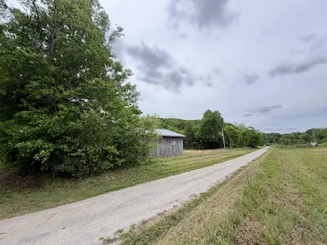 4190 Fattybread Branch Road Williamsport TN 38487