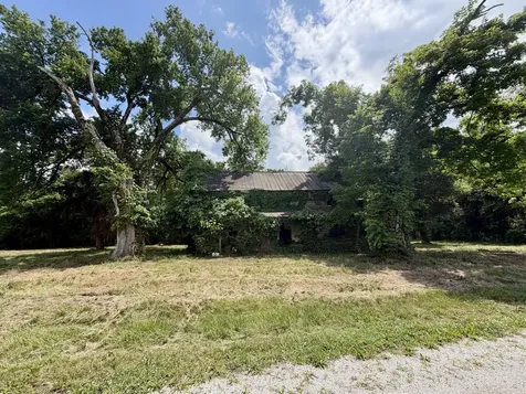4190 Fattybread Branch Road Williamsport TN 38487