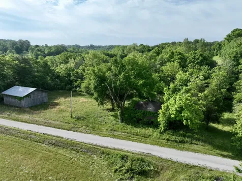 4190 Fattybread Branch Road Williamsport TN 38487