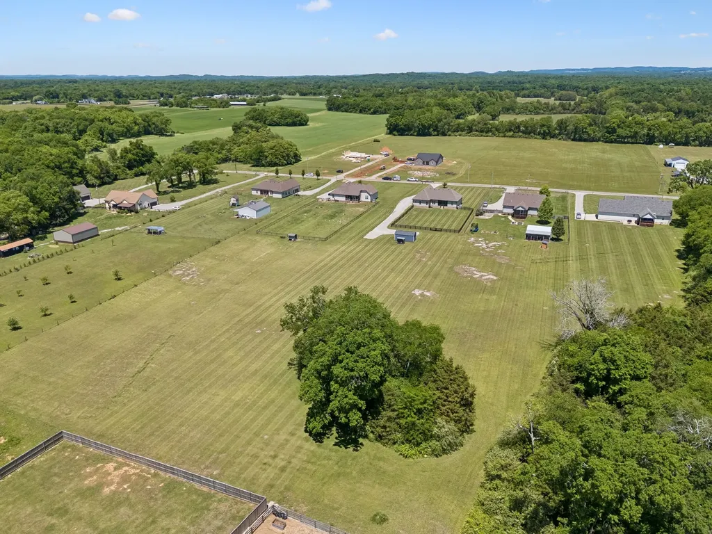 1357 Neil Road Chapel Hill TN 37034