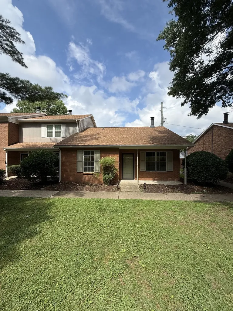 430 Walton Ferry Road Hendersonville TN 37075