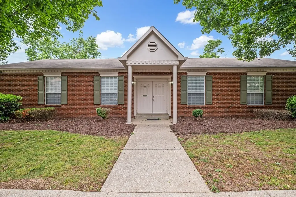 430 Walton Ferry Road Hendersonville TN 37075