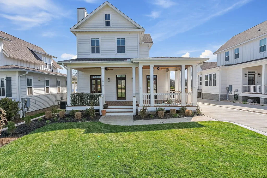 1510 E Stewarts Lane Nashville TN 37218