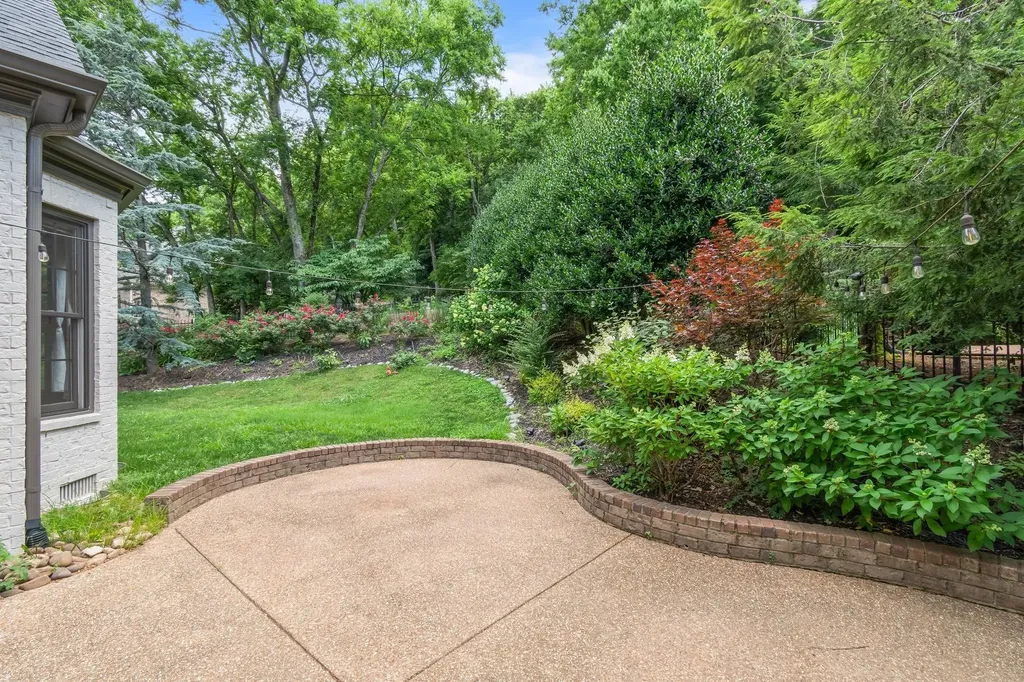 219 King Arthur Circle Franklin TN 37067