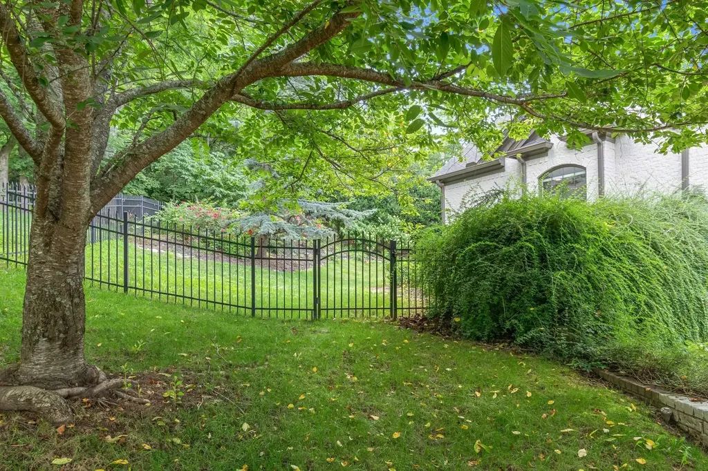 219 King Arthur Circle Franklin TN 37067