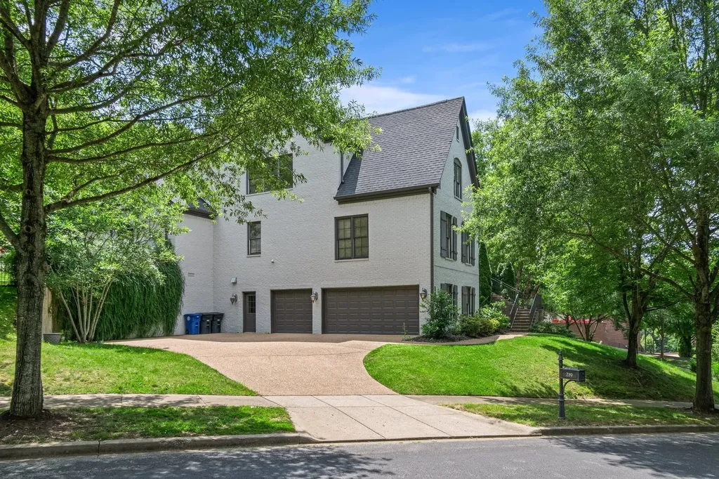 219 King Arthur Circle Franklin TN 37067