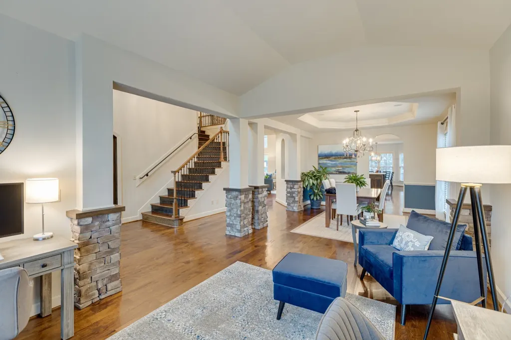 219 King Arthur Circle Franklin TN 37067