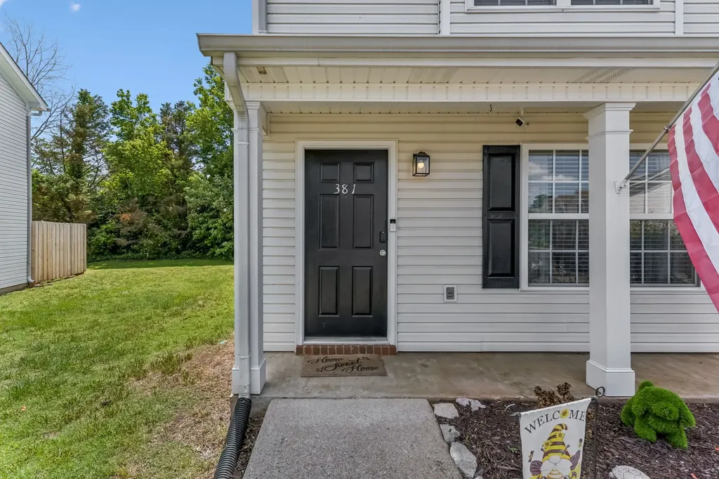 381 Shoshone Place Murfreesboro TN 37128