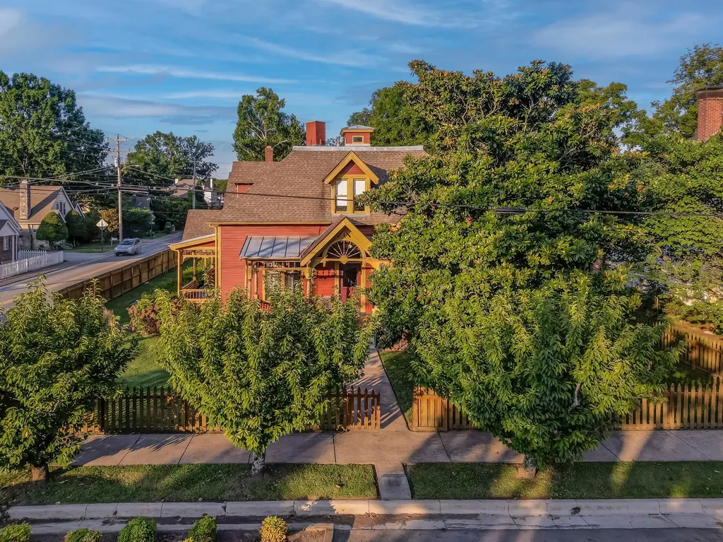 305 4th Ave, S Franklin TN 37064