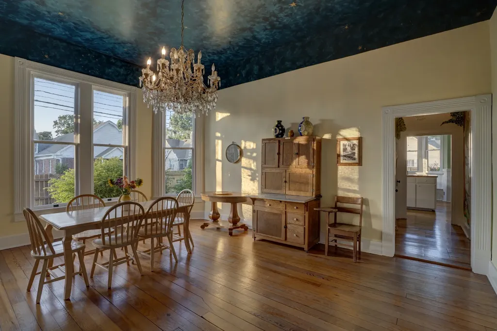 305 4th Ave, S Franklin TN 37064