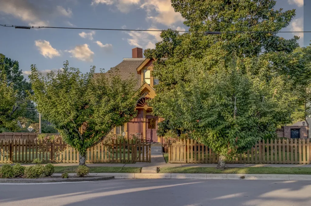 305 4th Ave, S Franklin TN 37064
