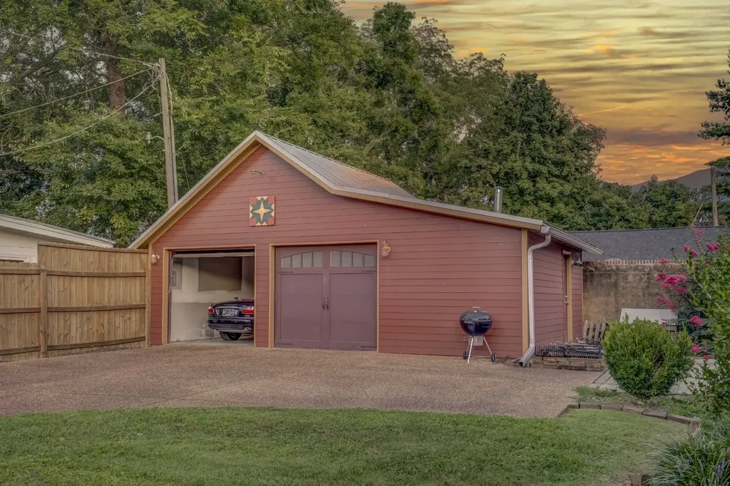 305 4th Ave, S Franklin TN 37064