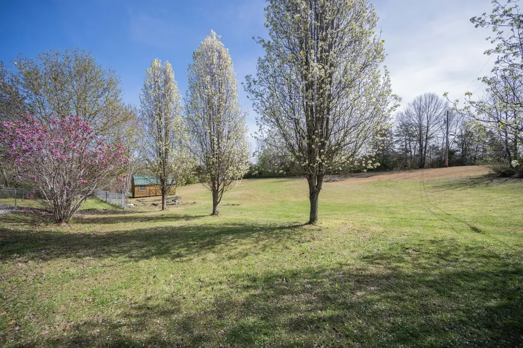 412 Rock Station Road Rock Island TN 38581