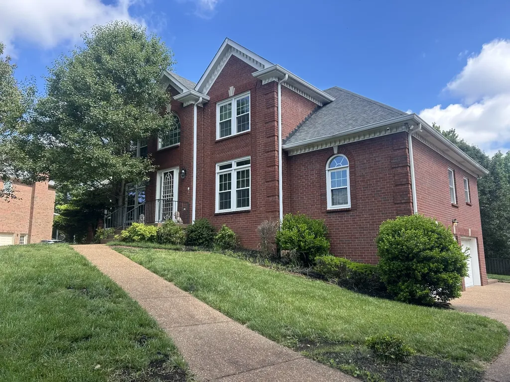 129 Pembroke Drive Hendersonville TN 37075