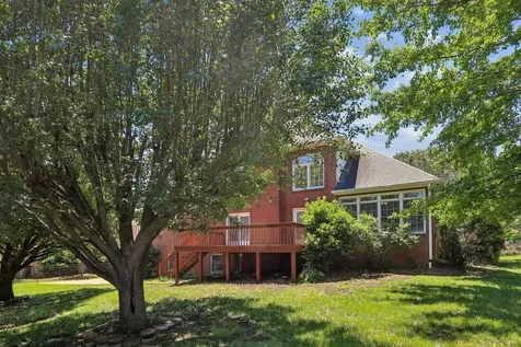 129 Pembroke Drive Hendersonville TN 37075