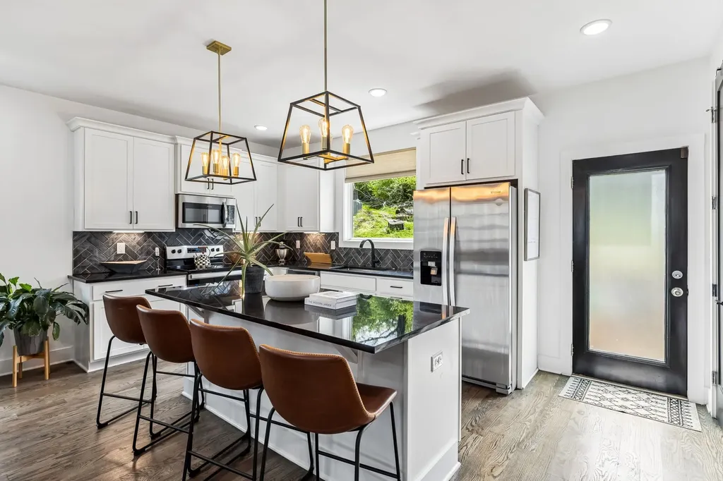 3213 Curtis Street Nashville TN 37218