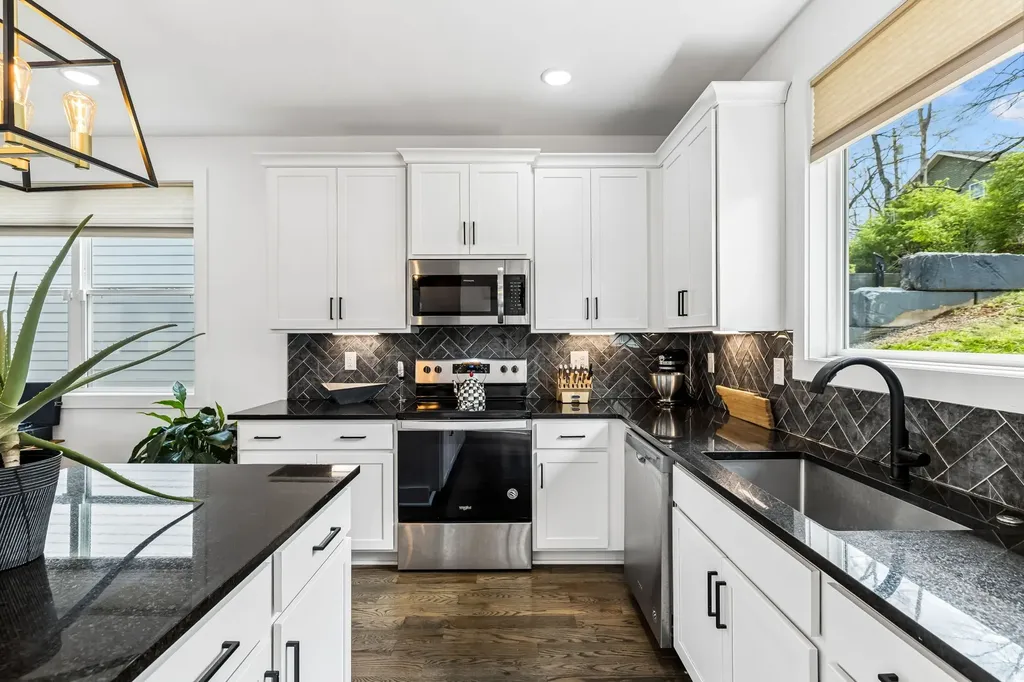 3213 Curtis Street Nashville TN 37218