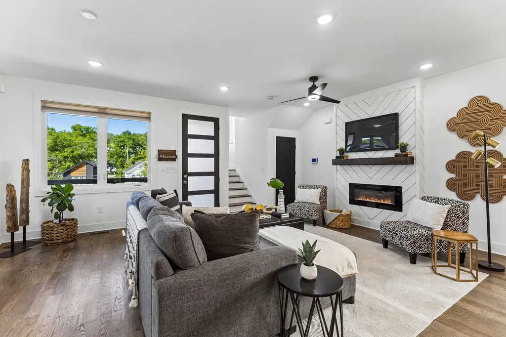 3213 Curtis Street Nashville TN 37218