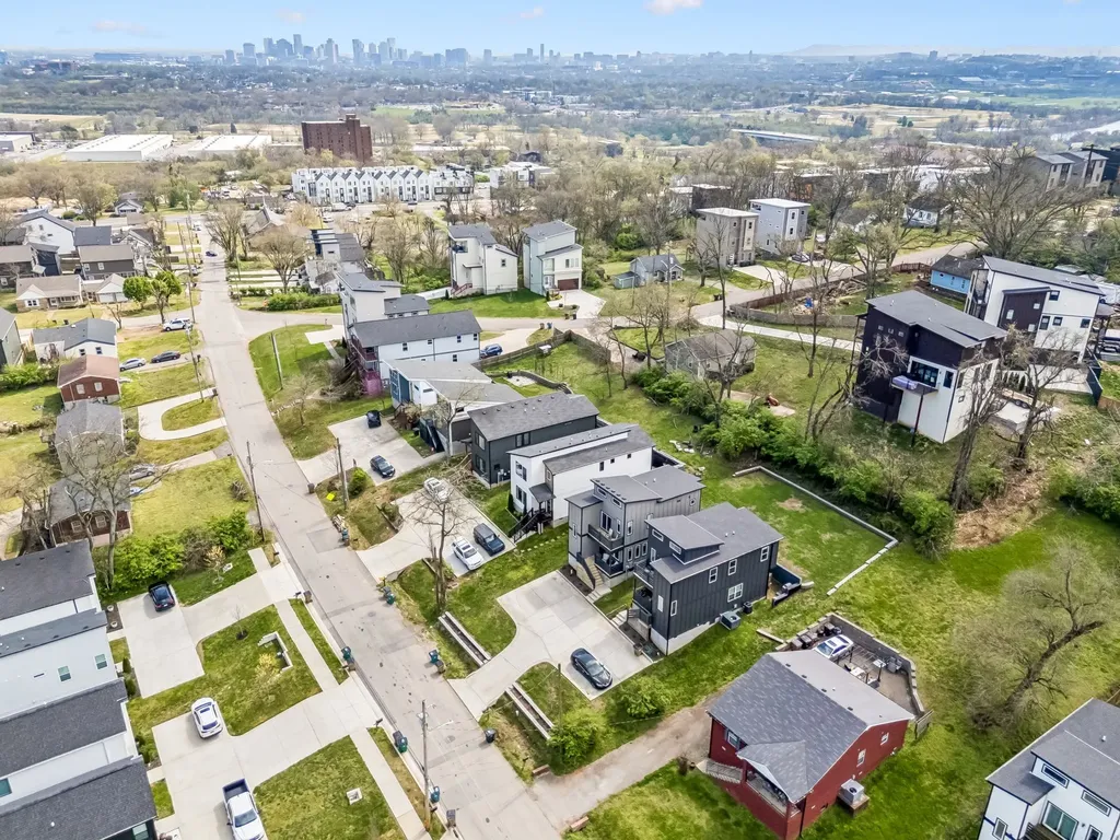 3213 Curtis Street Nashville TN 37218