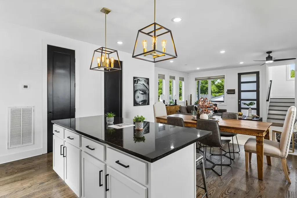 3213 Curtis Street Nashville TN 37218