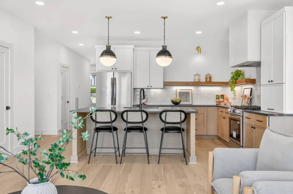 2799 Delaware Avenue Nashville TN 37209