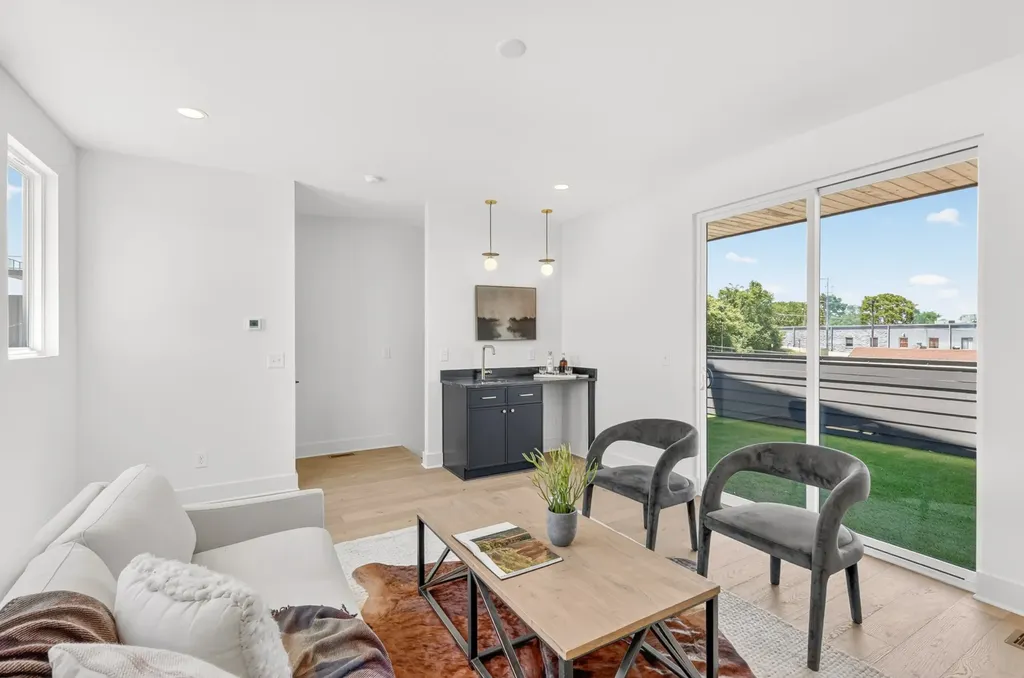 2799 Delaware Avenue Nashville TN 37209