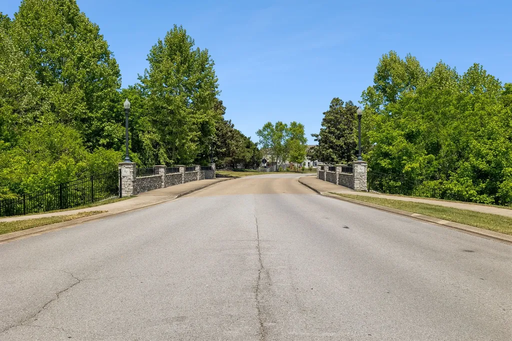 2106 Houston Bend Lebanon TN 37087