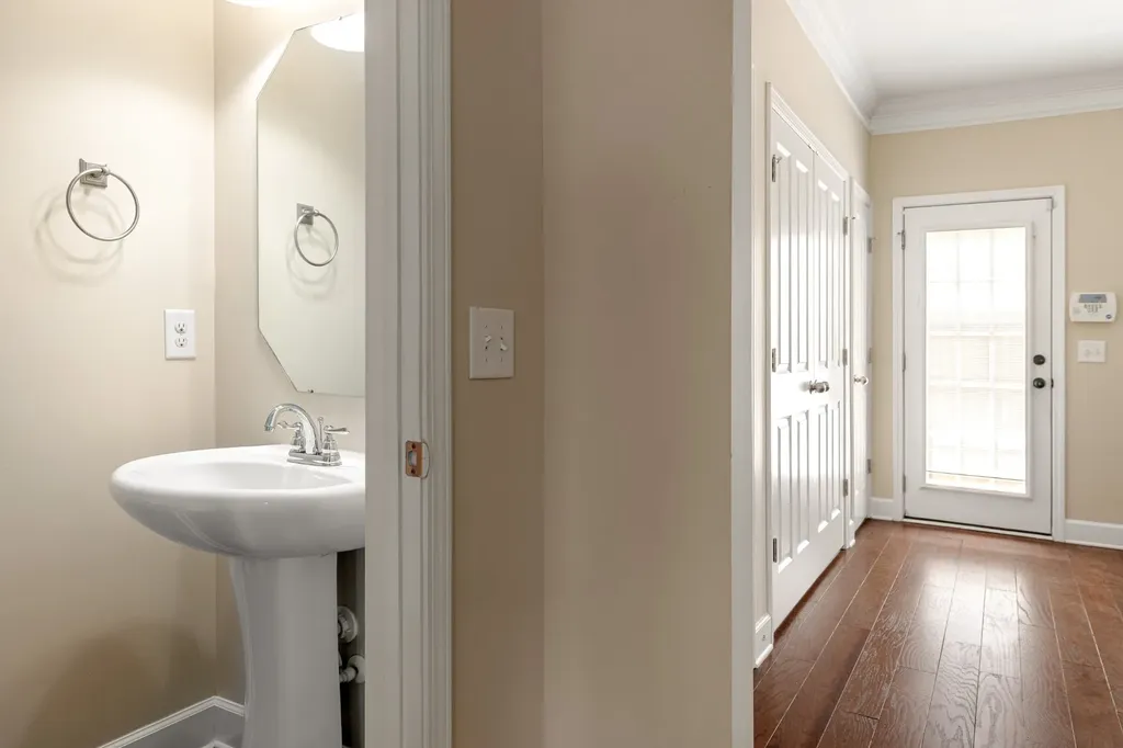 6727 Sunnywood Drive Nashville TN 37211