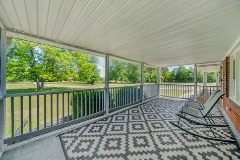 3824 Oakwood Road Woodlawn TN 37191