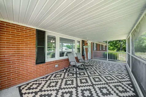 3824 Oakwood Road Woodlawn TN 37191