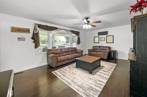 3824 Oakwood Road Woodlawn TN 37191