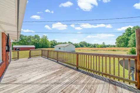 3824 Oakwood Road Woodlawn TN 37191