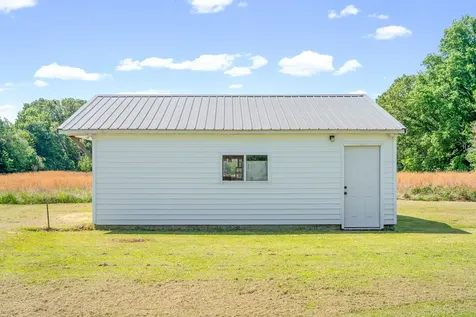 3824 Oakwood Road Woodlawn TN 37191
