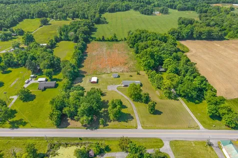 3824 Oakwood Road Woodlawn TN 37191