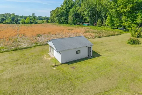 3824 Oakwood Road Woodlawn TN 37191